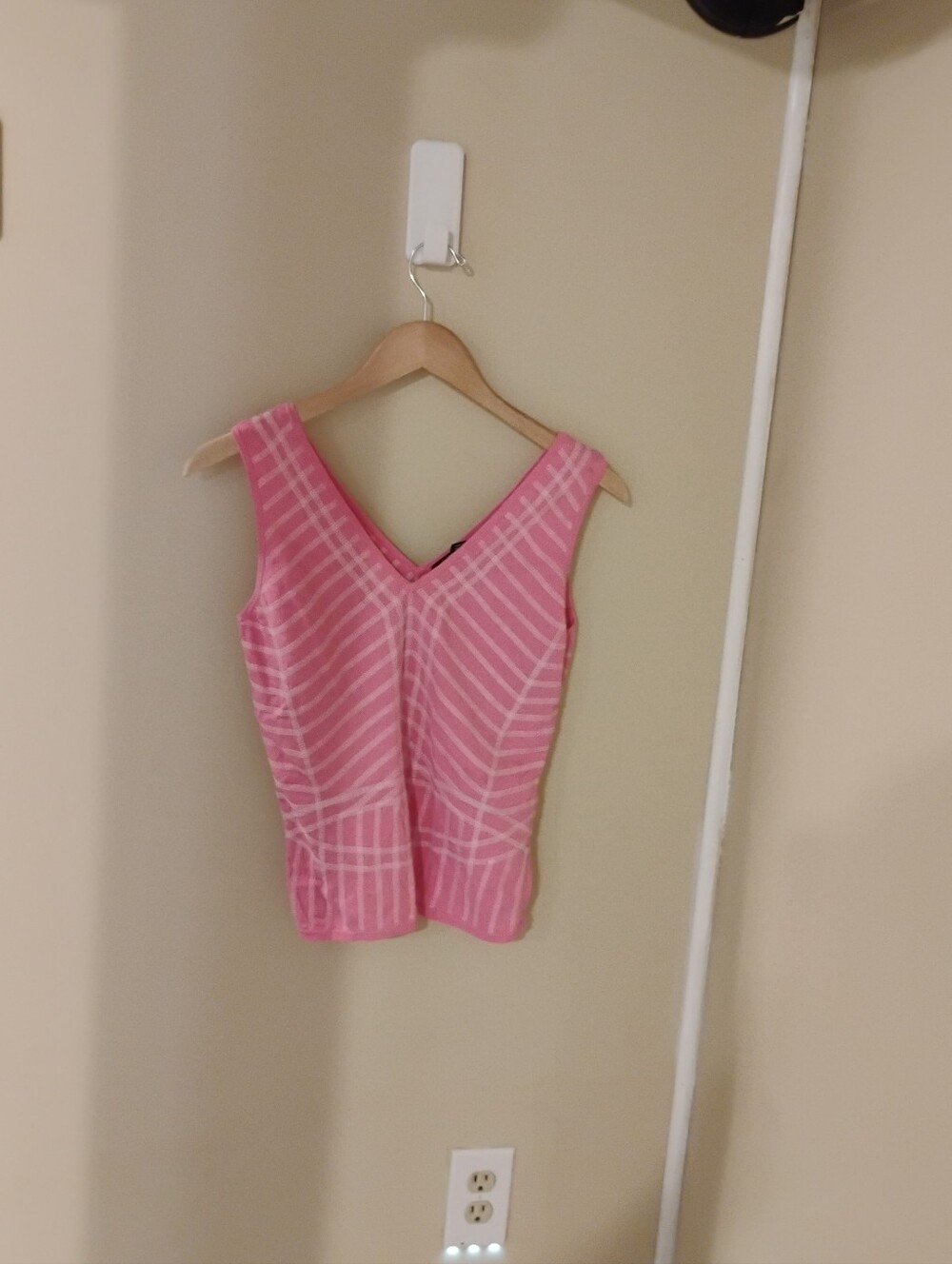 Vintage 2000s Dolce Cavo Contrast Seam V Neck Tank Top Fits Sz S
